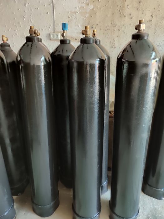 Продам балоны под технические газы.