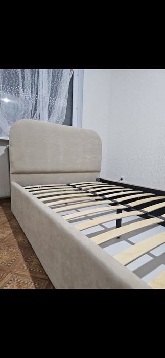 Кровать двуспальная