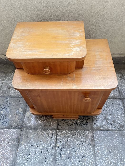 Нощни шкафчета с антикварна стойност