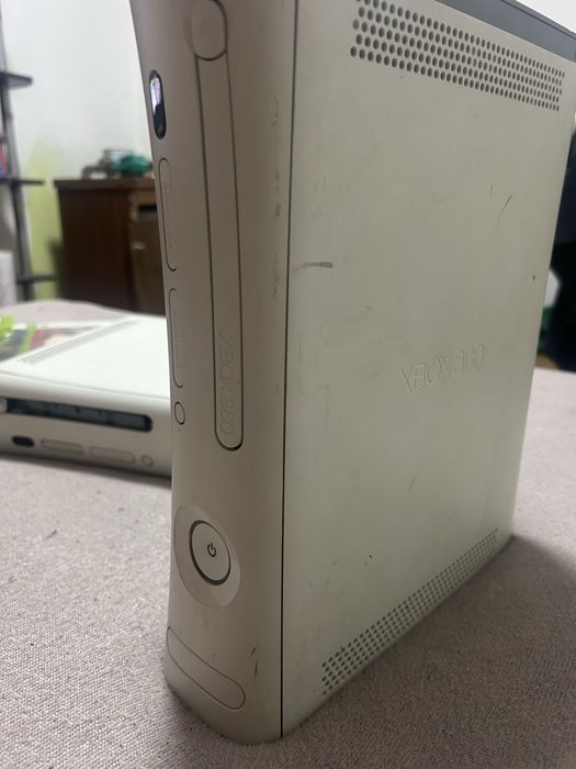 XBOX360 2 броя напълно работище