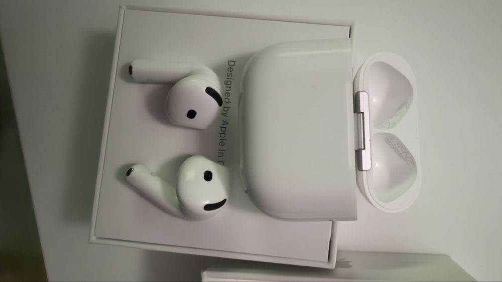 Casti Airpods 4 ANC