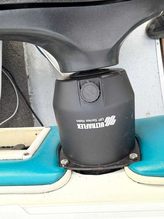 Barca Rinker Captiva 170 MOTOR HONDA 115 CP 2022 SI 100 DE ORE peridoc