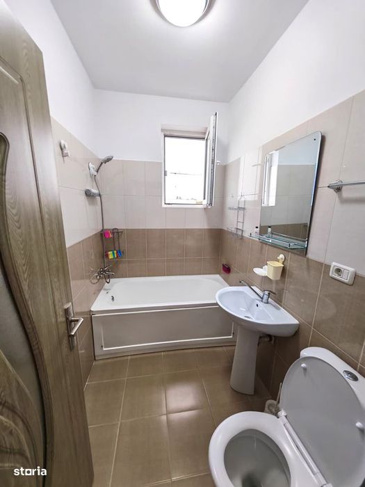 Apartament cu 2 camere, tip studio, de închiriat – Zona Marriott,
