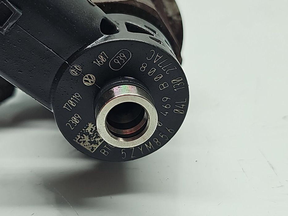 Injector Skoda Octavia 3 (5E3) [Fabr 2012-2020] 04L130277AC 2.0 TDI CR