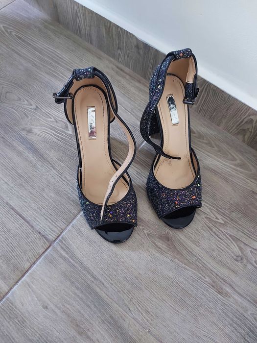 Sandale cu sclipici mei, 37