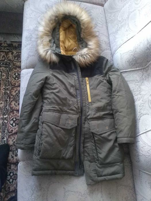 Продам зимнюю куртку на мальчика