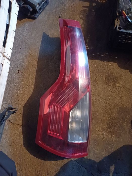 Ляв стоп за ситроен ц4 пикасо 2006 година