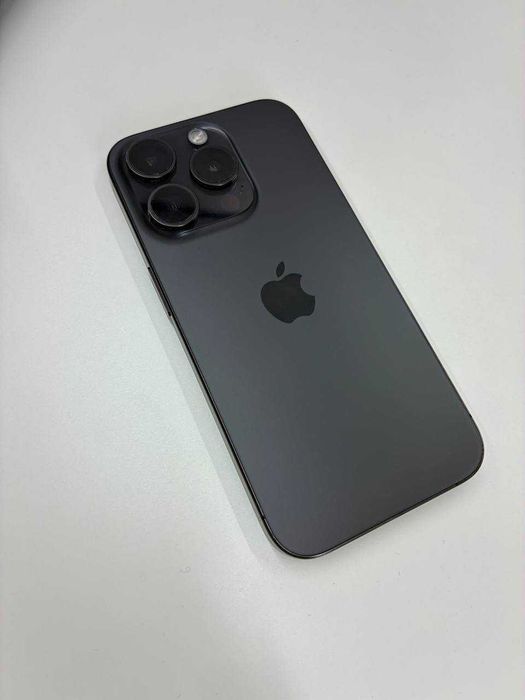Продаётся iPhone 15 Pro, 256 GB, цвет Space Grey.