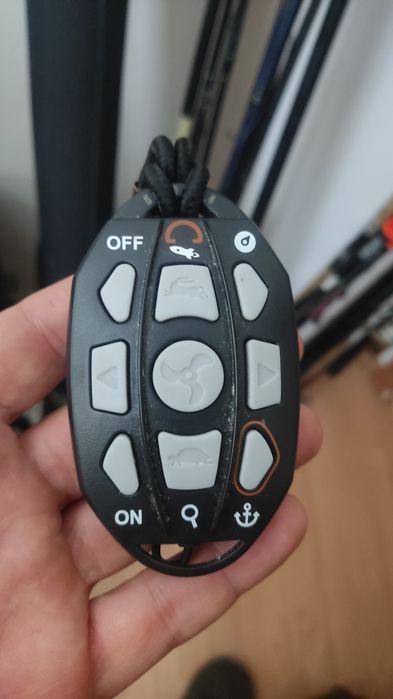 Надуваема лодка 3.70 с регистриран колесар и Ел. котва