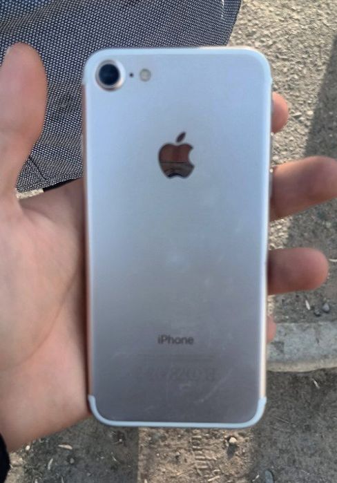 Iphone 7  1yil garantya