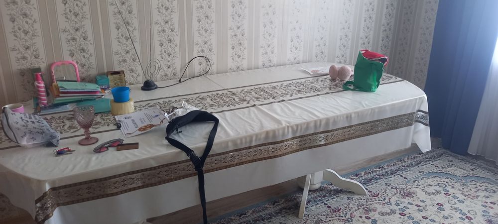 Стол на 12 персон без стулев