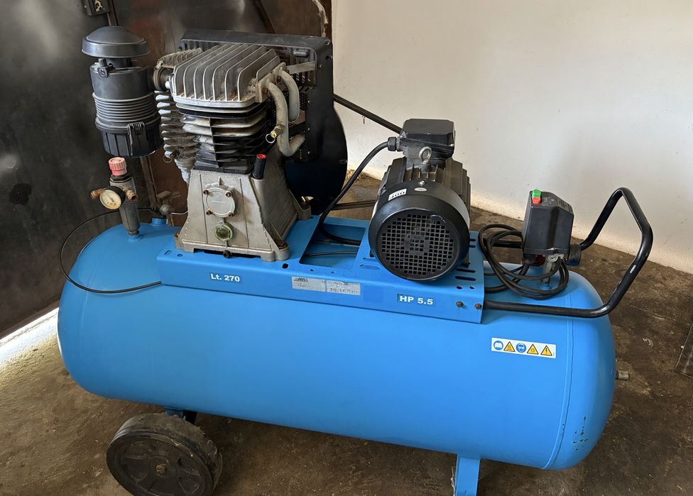 Трифазен бутален компресор Abac 4kw 600lt/min