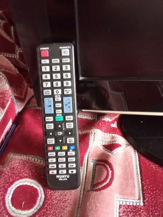 Продам телевизор Самсунг.