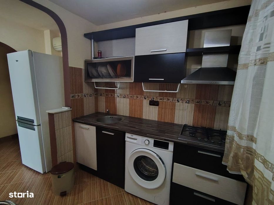 Apartament 2 camere decomandat in Aleea Trandafirilor