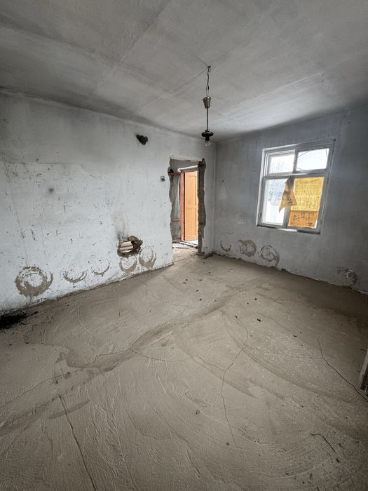 Обменяю дом  на машину