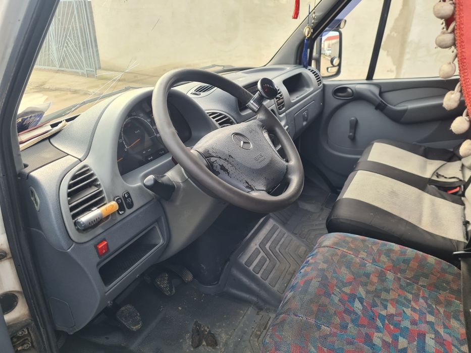 Vând Mercedes Sprinter