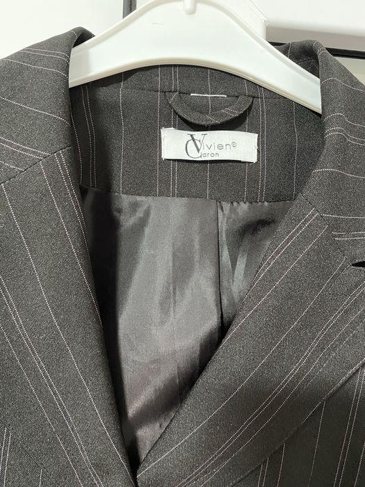 Costum vivien caron marimea 40