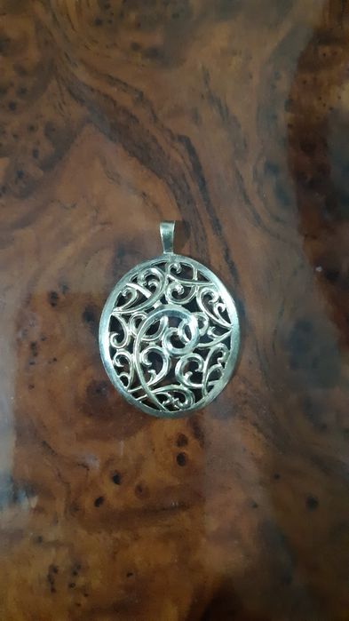 Продам кулон серебро в позолоте 875 пробы