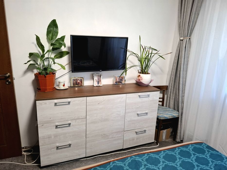 Proprietar vând apartament cu 3 camere,decomandat, zona Lipovei. - Vedere 3