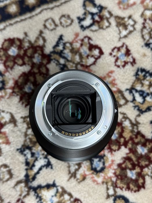 Model: Sony FE 24-70mm f/4  sotiladi