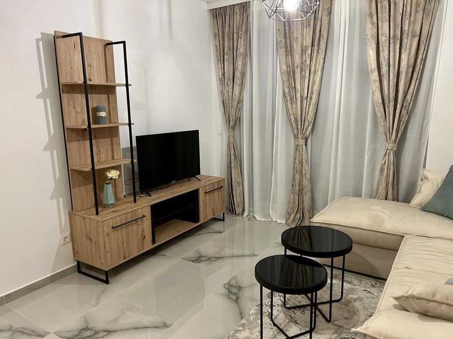 Дава се под наем Двустаен апартамент в София, Младост 3 - 75 кв.м за 372.3 € - Снимка #1