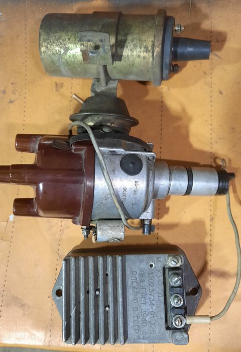 Трамблёр,катушка,коммутатор  на москвич,.