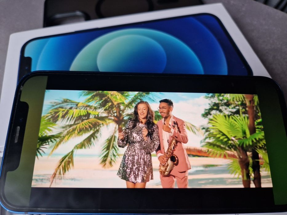 iPhone 12 64Gb, 86% bateria; arată și funcționează foarte bine