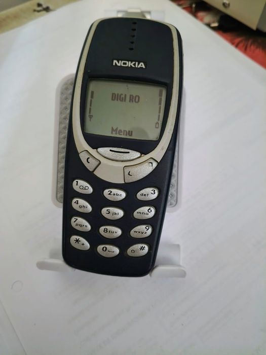 Nokia 3310 ( liber de rețea, lifetimer 3:29, baterie noua)