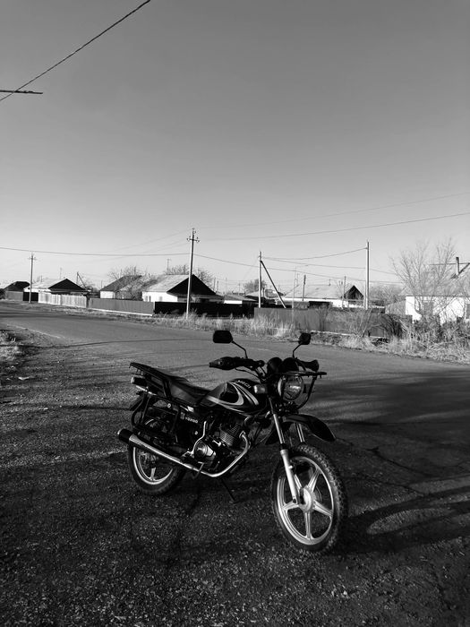 Продам мотоцикл yaqi 200