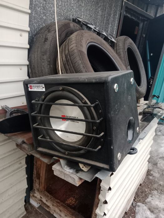 Продам сабвуфер 5й элемент