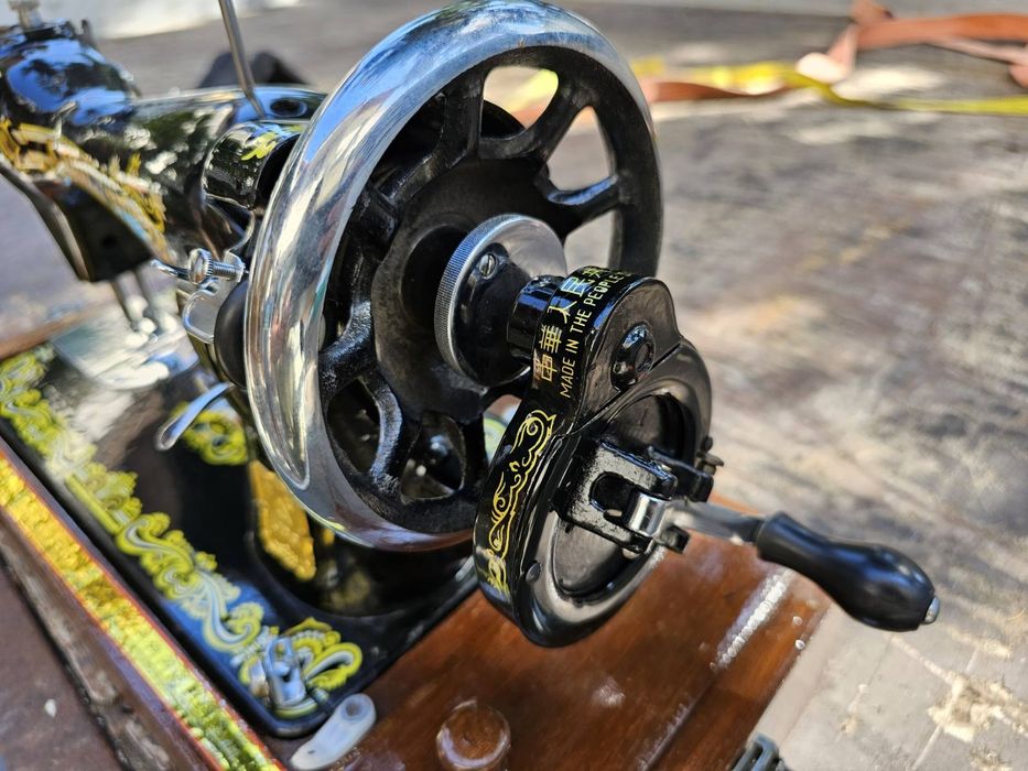 Ръчна шевна машина