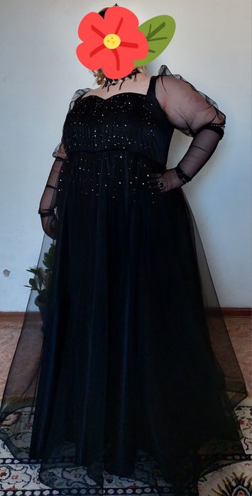 Платье на выпускной или торжество.