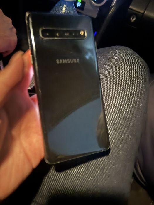 продам телефон S10