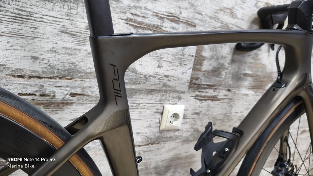 Карбонов шосеен велосипед Scott Foil 10 Disc Ultegra Di2 Syncros | S