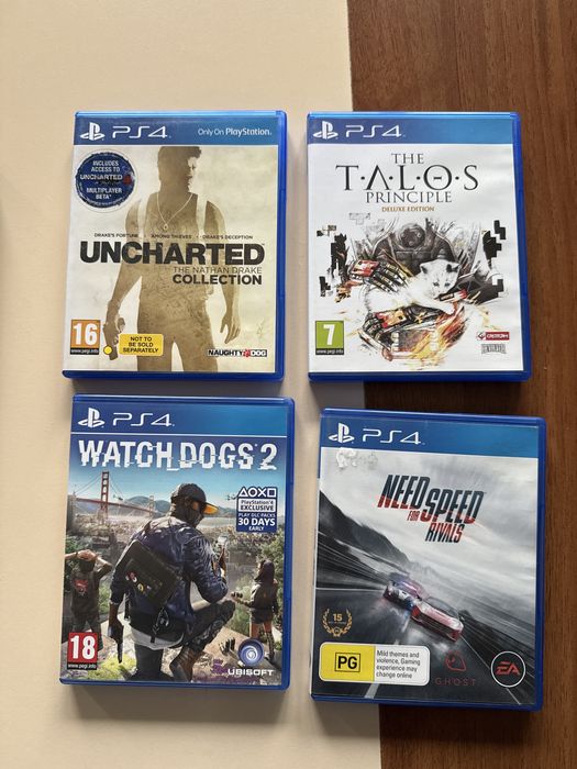 Consolă Sony PlayStation 4 (PS4) 500GB