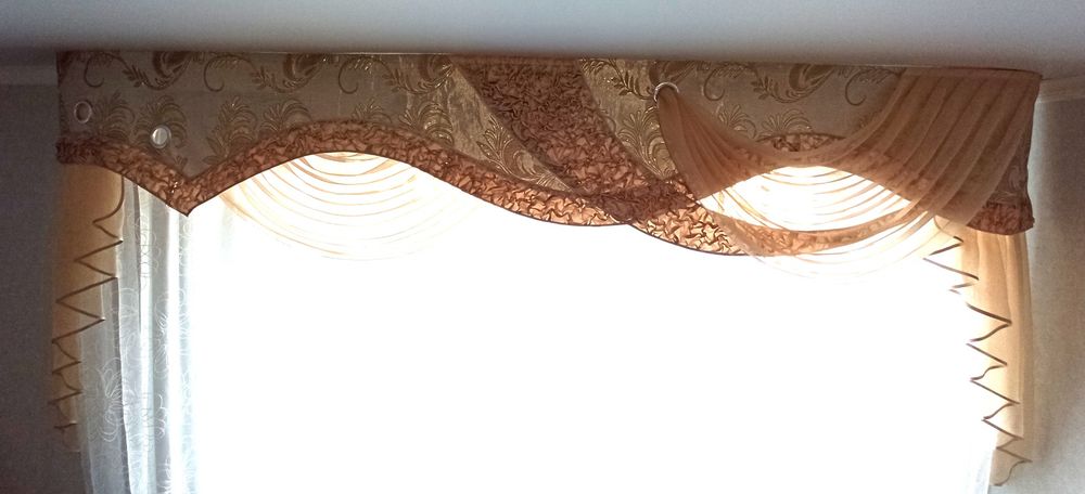 Продам ламбрикен б/у