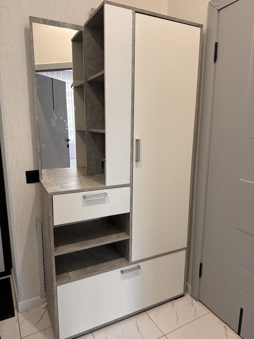 Продам шкаф для прихожей