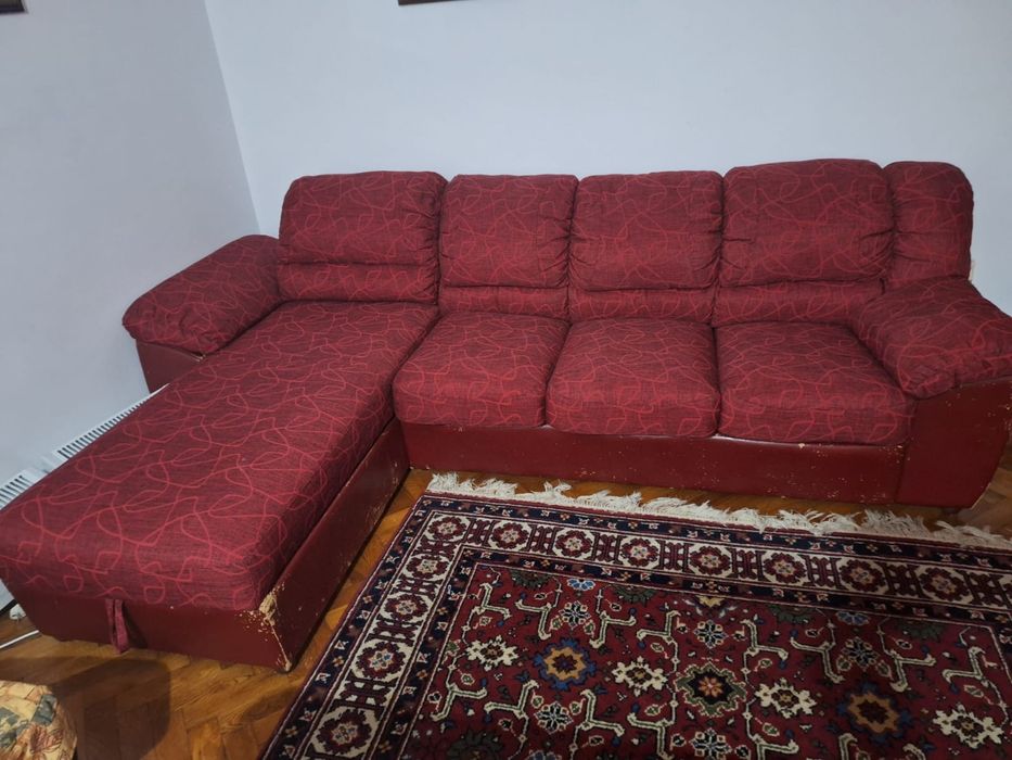 Vând Colțar în stare bună