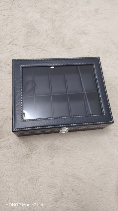 Organizator pentru 10 ceasuri din piele ecologică