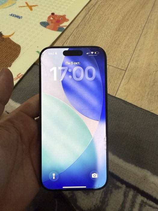 продам  iPhone 17