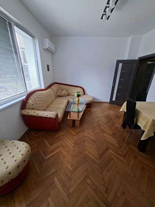 Дава се под наем Двустаен апартамент в Добрич, Център - 55 кв.м за 348.84 € - Снимка #6