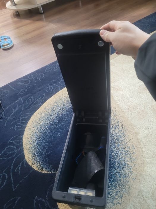 Подлокотник в отличном состоянии