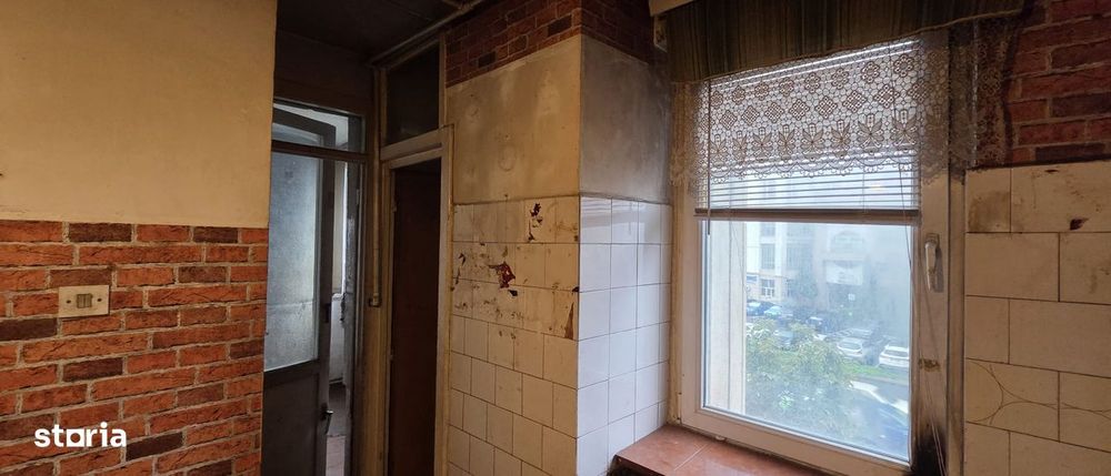 Apartamen cu 3 camere situat in Centrul Nou, decomandat, etaj 2/4!