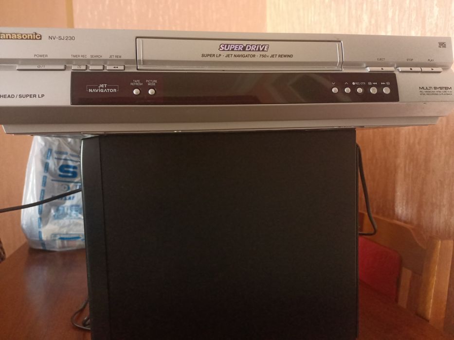 Видеомагнитофон Панасоник