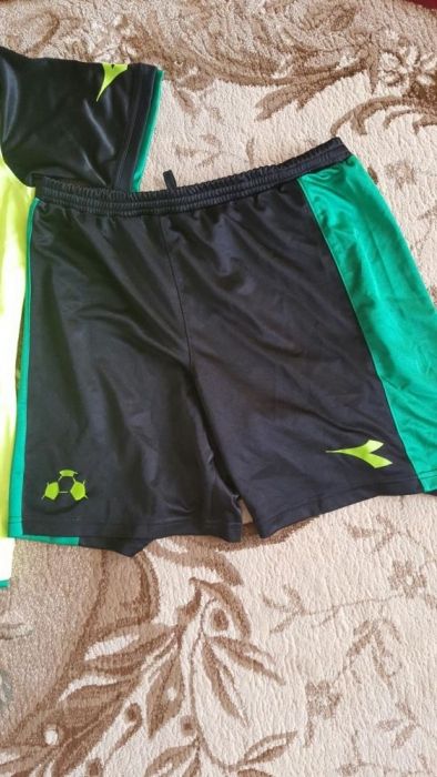 Echipament sportiv DIADORA ! Folosit