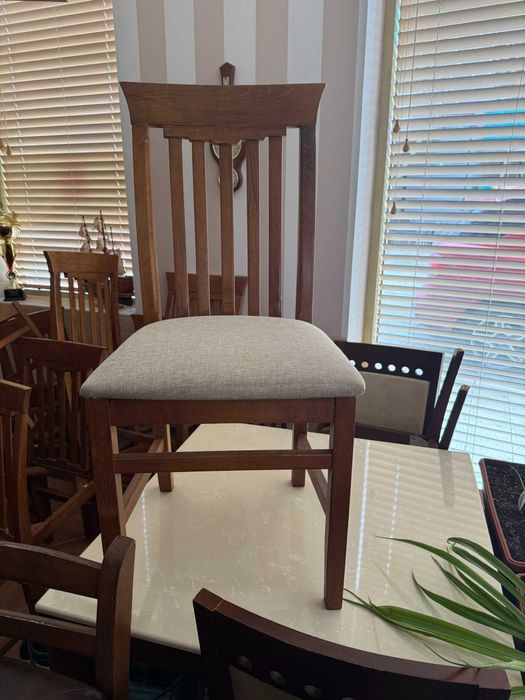 Трапезни столове