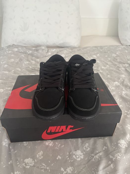 Jordan 1 Travis Scott black phantom