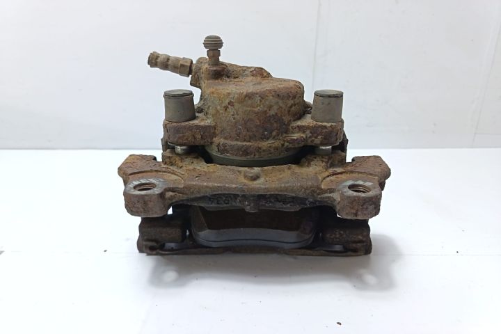 Etrier stanga fata Volvo V60 prima generatie seria