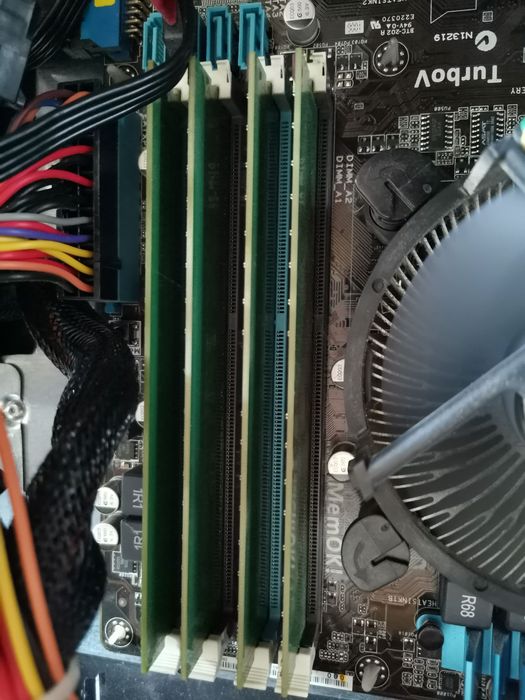 Настолен компютър PC