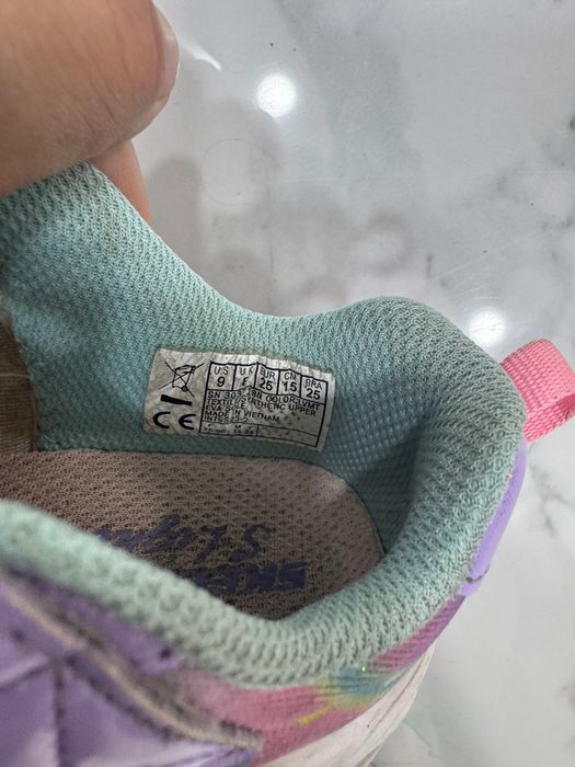 Кроссовки Skechers 26р